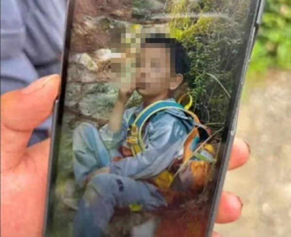 股点网 8岁自闭症男孩大理苍山走失后遇难，母亲最新发声：四名带队老师目前失联